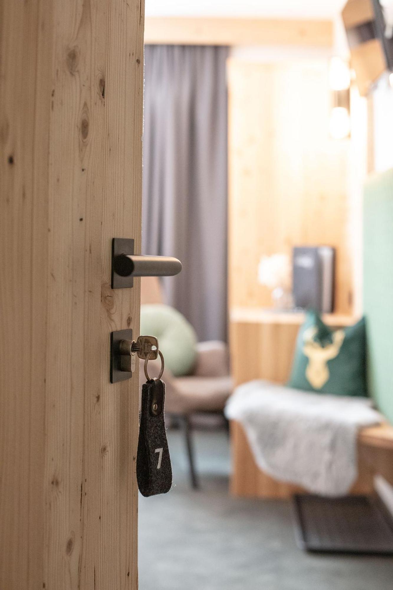 Garni Rustica Hotell Sölden Eksteriør bilde